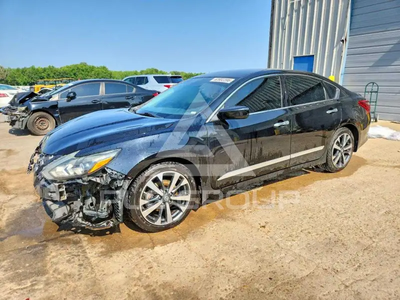 2017 Nissan ALTIMA фото