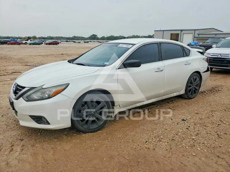 2017 Nissan ALTIMA фото