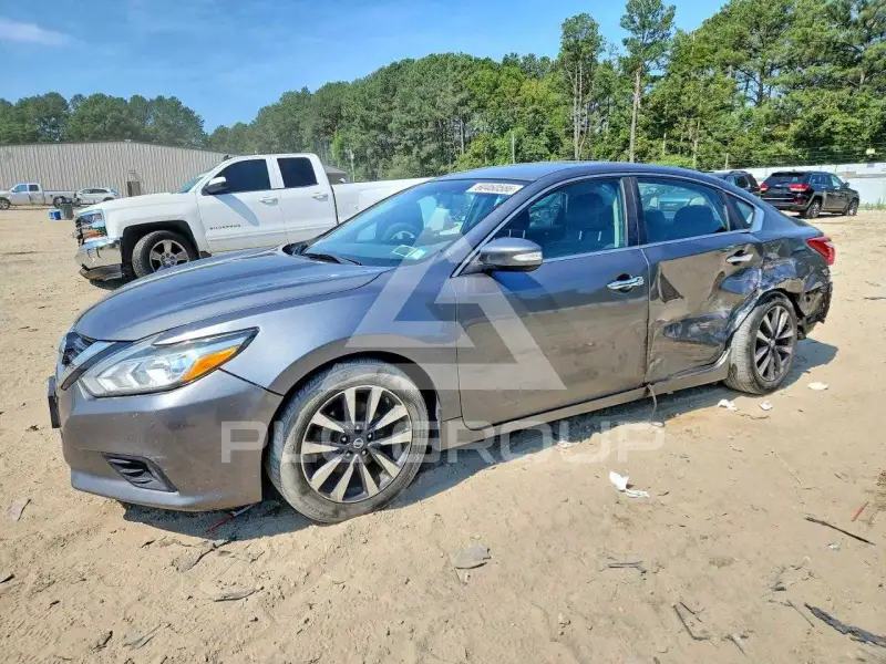 2017 Nissan ALTIMA photo