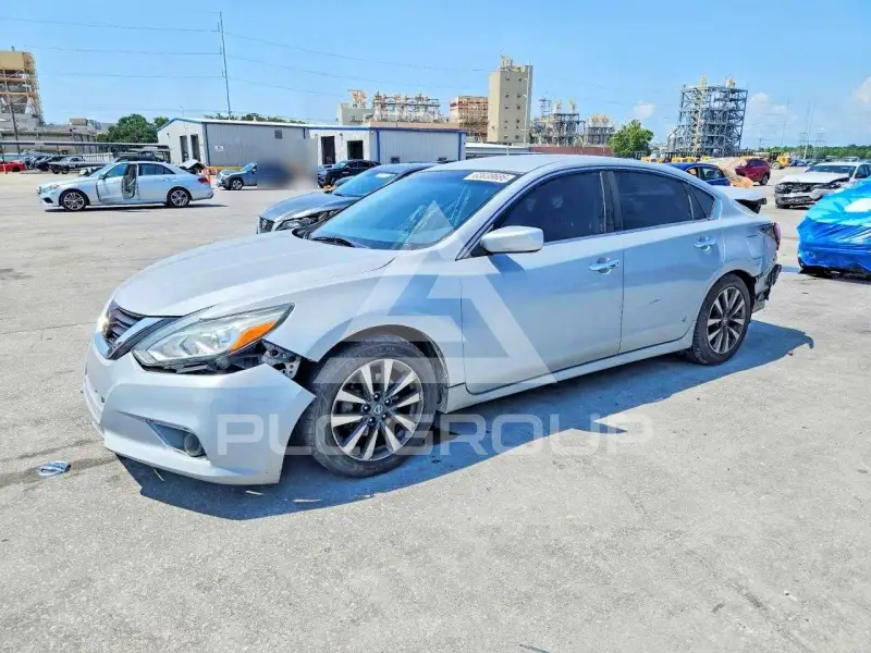 2017 Nissan ALTIMA photo