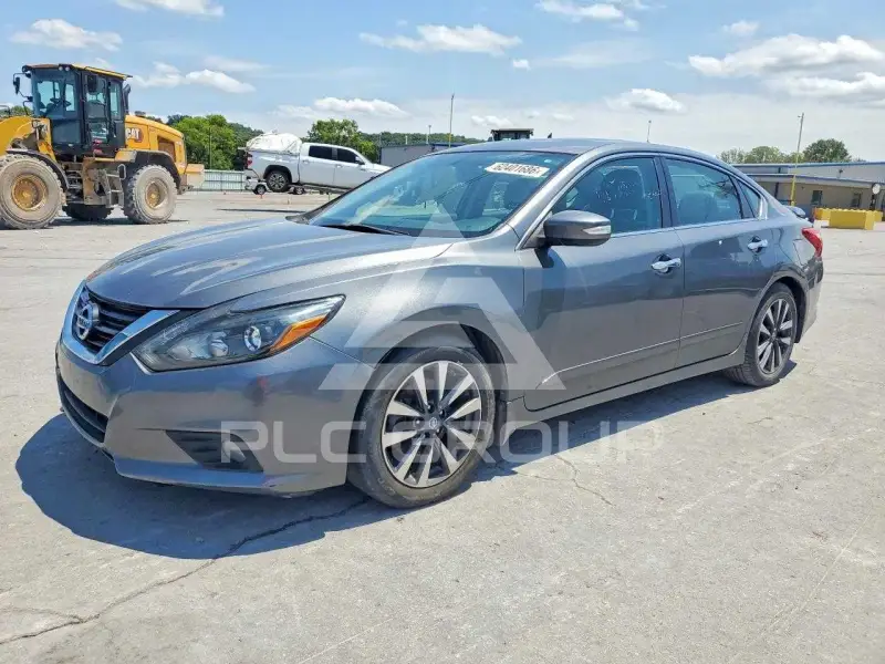 2017 Nissan ALTIMA фото