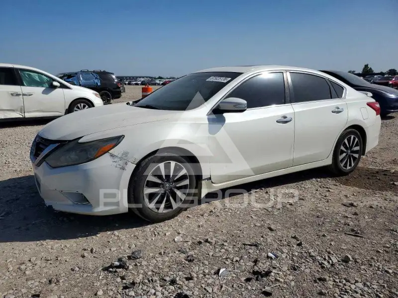 2017 Nissan ALTIMA photo