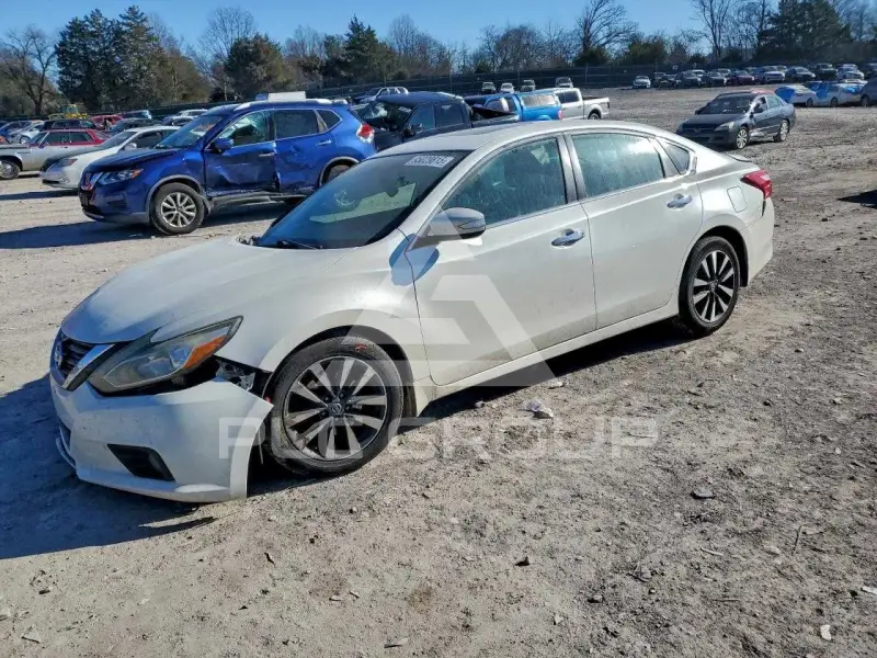2017 Nissan ALTIMA фото