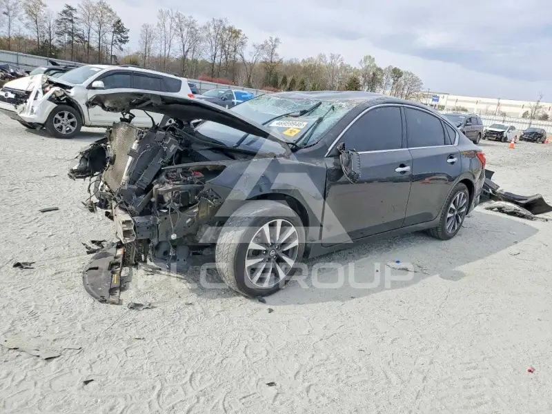 2017 Nissan ALTIMA photo