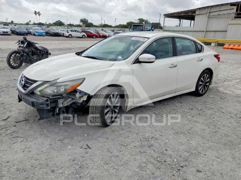 2017 Nissan ALTIMA фото