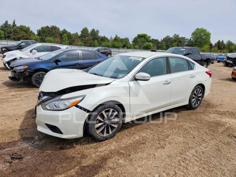 2017 Nissan ALTIMA фото