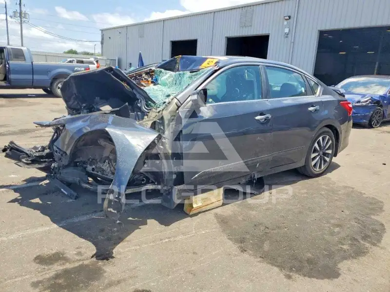 2017 Nissan ALTIMA фото
