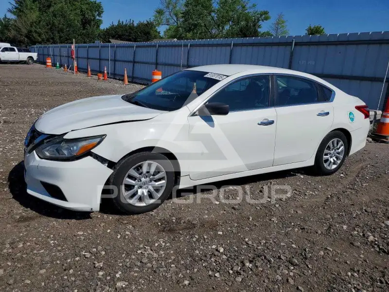 2017 Nissan ALTIMA photo