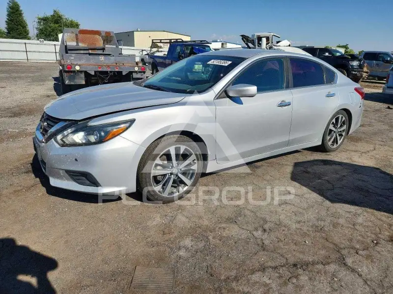 2017 Nissan ALTIMA фото