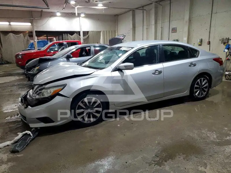 2017 Nissan ALTIMA фото