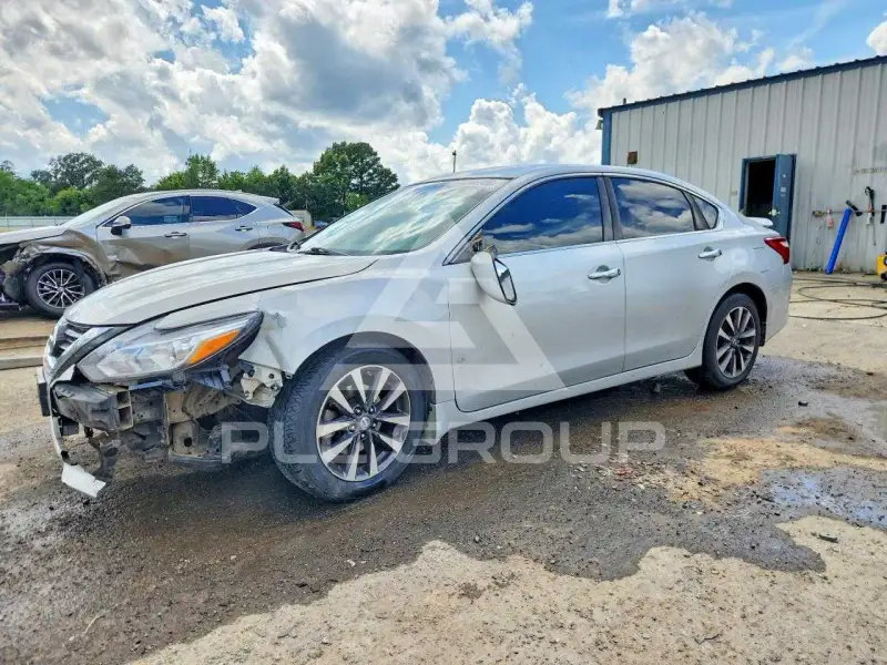 2017 Nissan ALTIMA photo