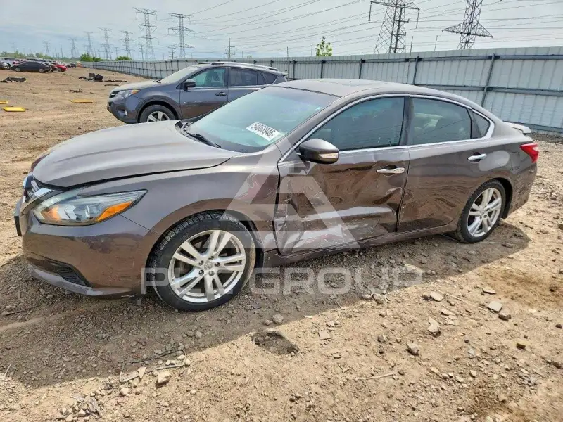 2017 Nissan ALTIMA photo