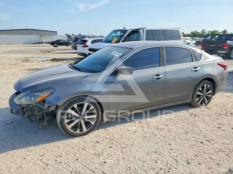 2017 Nissan ALTIMA photo