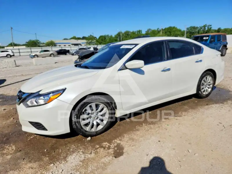 2017 Nissan ALTIMA photo