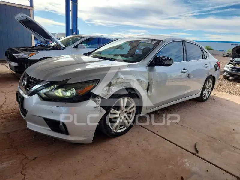 2017 Nissan ALTIMA photo