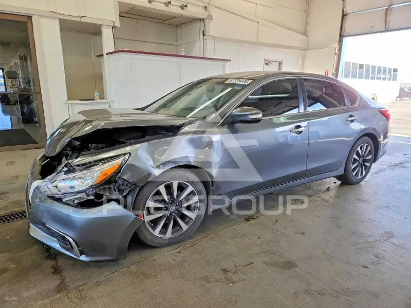 2017 Nissan ALTIMA фото