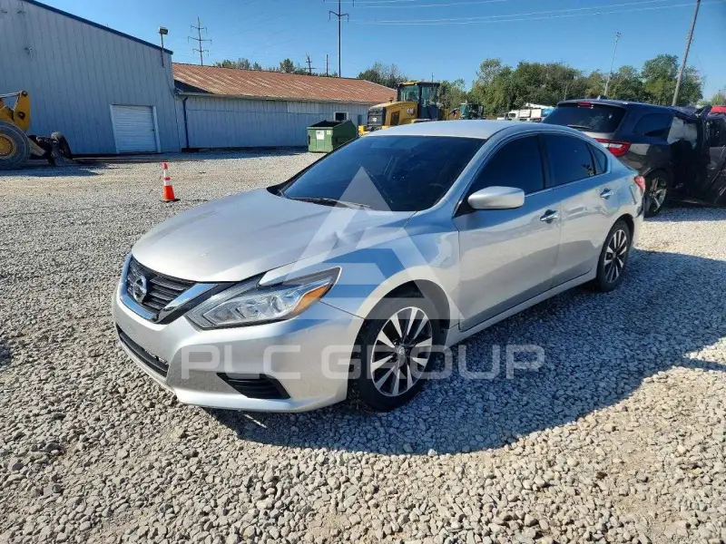 2017 Nissan ALTIMA фото
