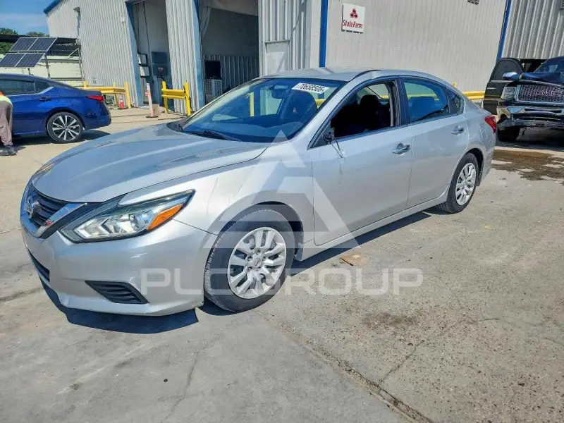 2017 Nissan ALTIMA фото