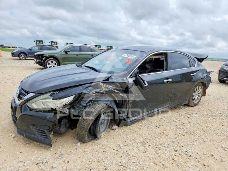 2017 Nissan ALTIMA photo
