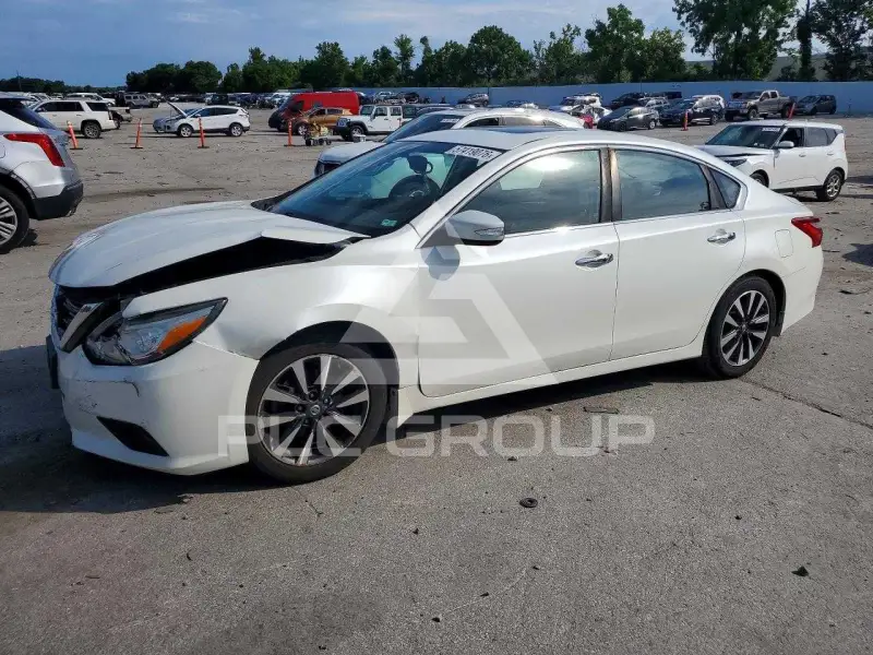 2017 Nissan ALTIMA photo