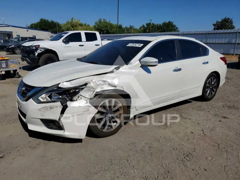 2017 Nissan ALTIMA photo