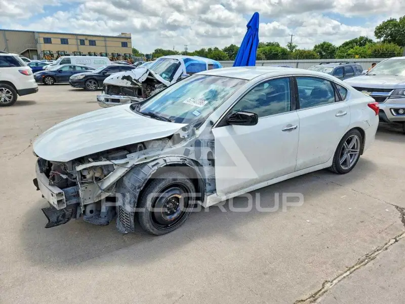 2017 Nissan ALTIMA фото
