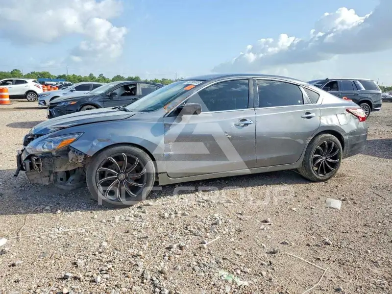 2017 Nissan ALTIMA фото