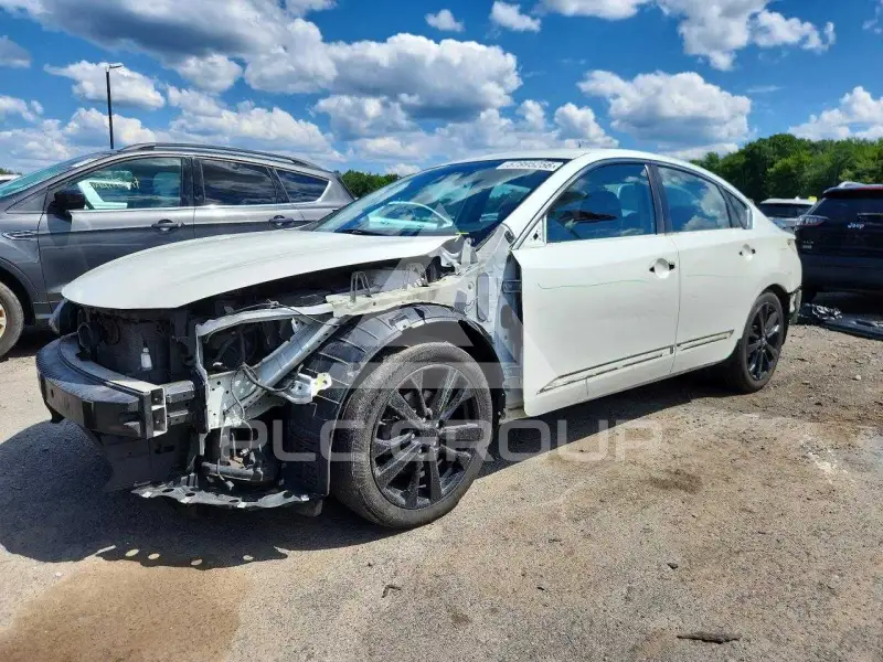 2017 Nissan ALTIMA photo