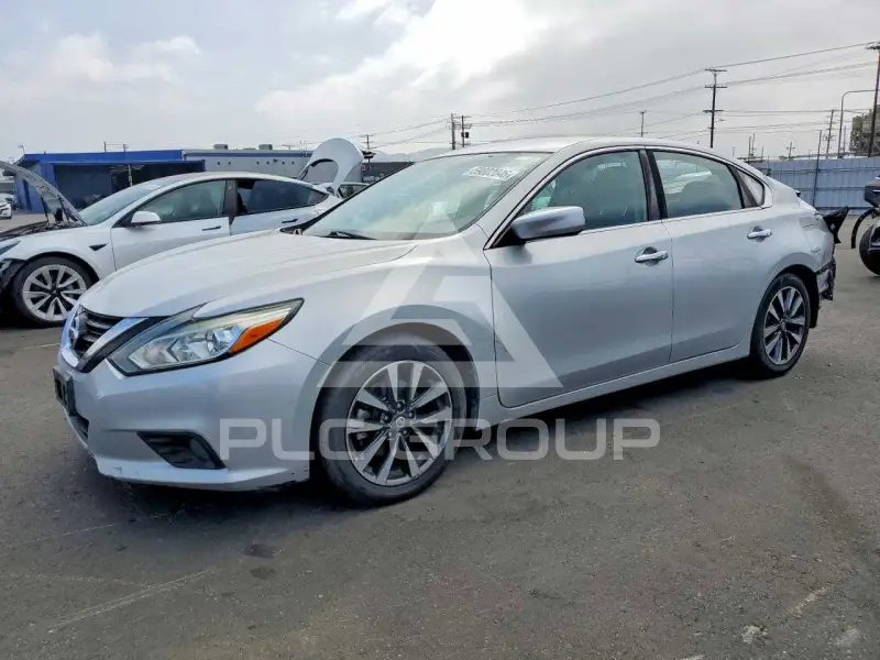 2017 Nissan ALTIMA фото