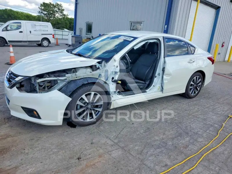 2017 Nissan ALTIMA фото