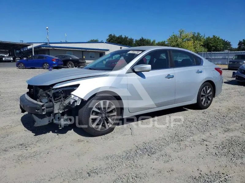 2017 Nissan ALTIMA фото