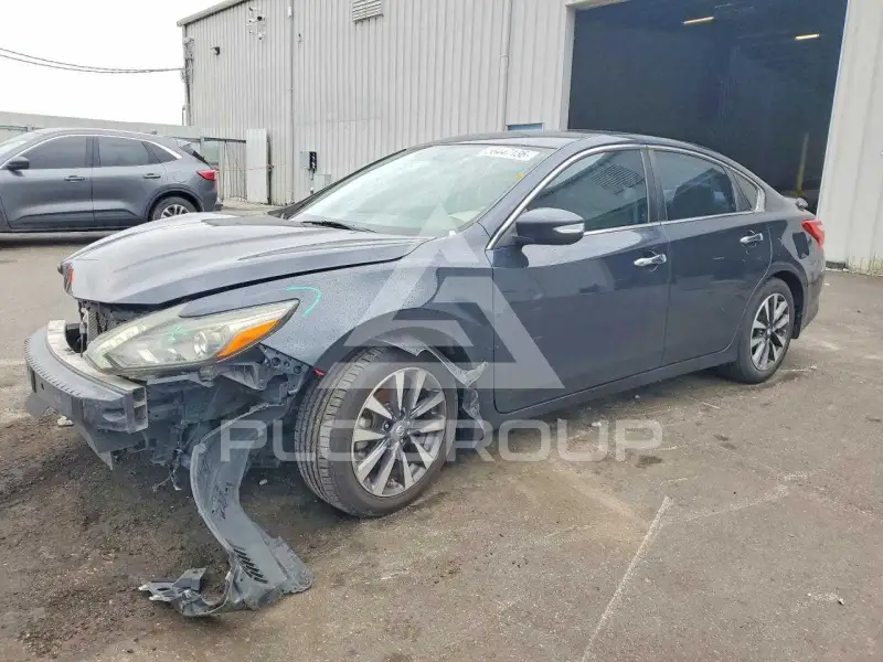 2017 Nissan ALTIMA фото