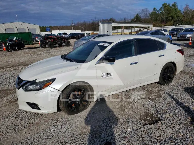 2017 Nissan ALTIMA фото