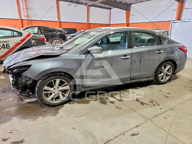 2017 Nissan ALTIMA photo