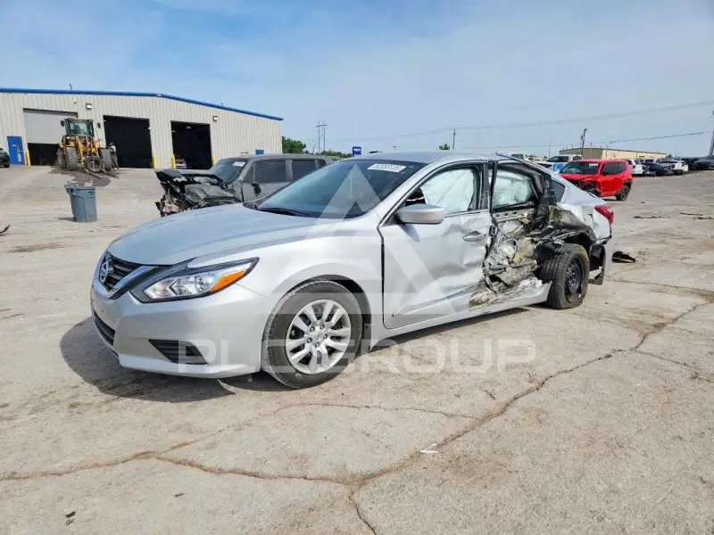 2017 Nissan ALTIMA фото