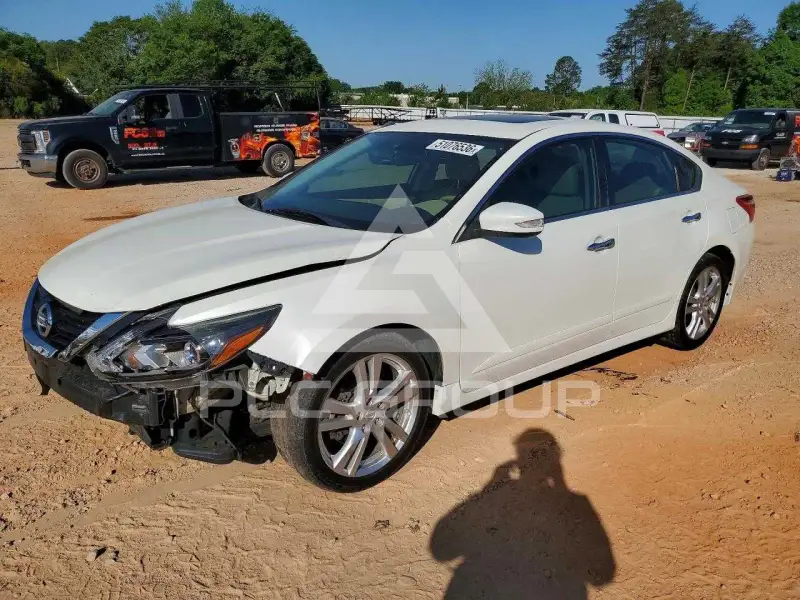 2017 Nissan ALTIMA фото