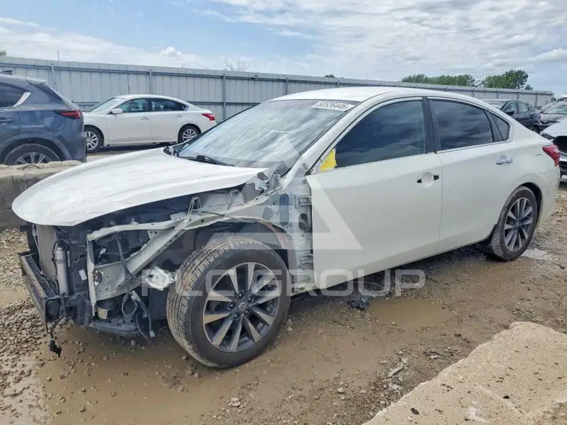 2017 Nissan ALTIMA photo