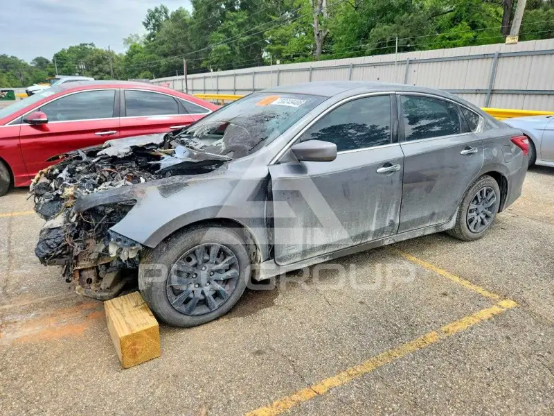 2017 Nissan ALTIMA фото