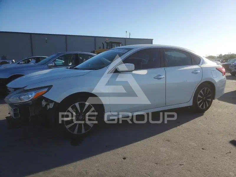 2017 Nissan ALTIMA фото