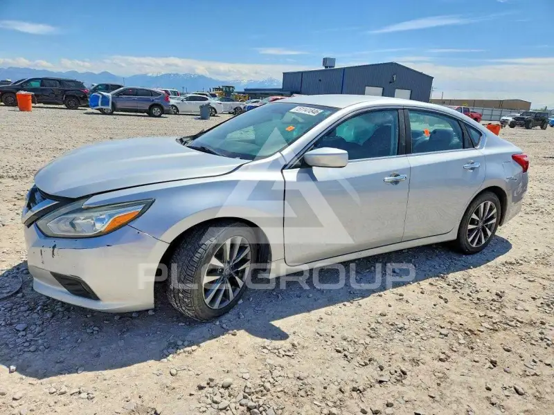 2017 Nissan ALTIMA фото
