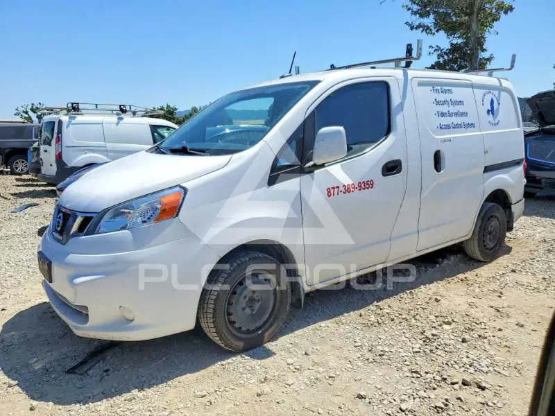 2017 Nissan NV 200 фото