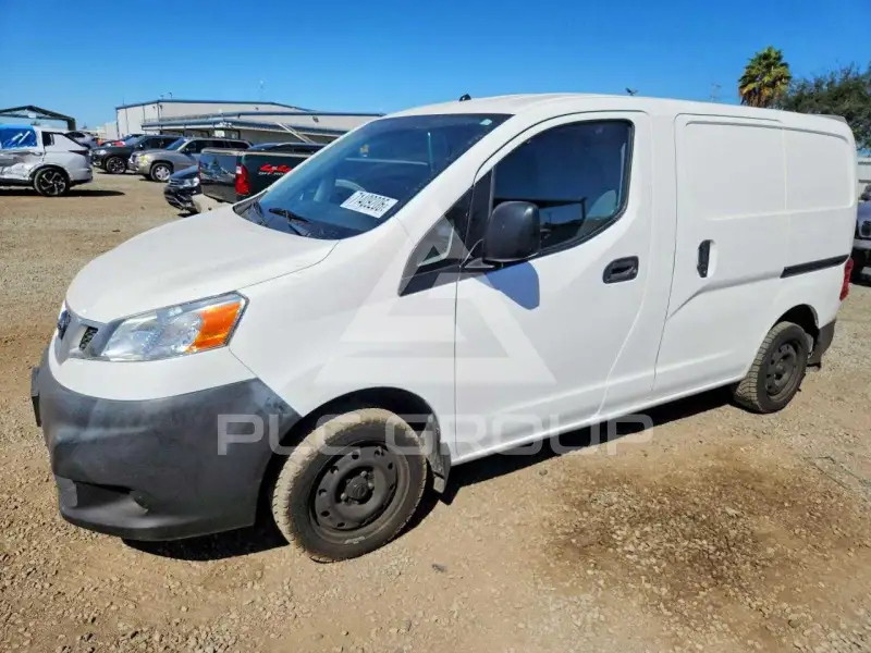 2017 Nissan NV 200 фото