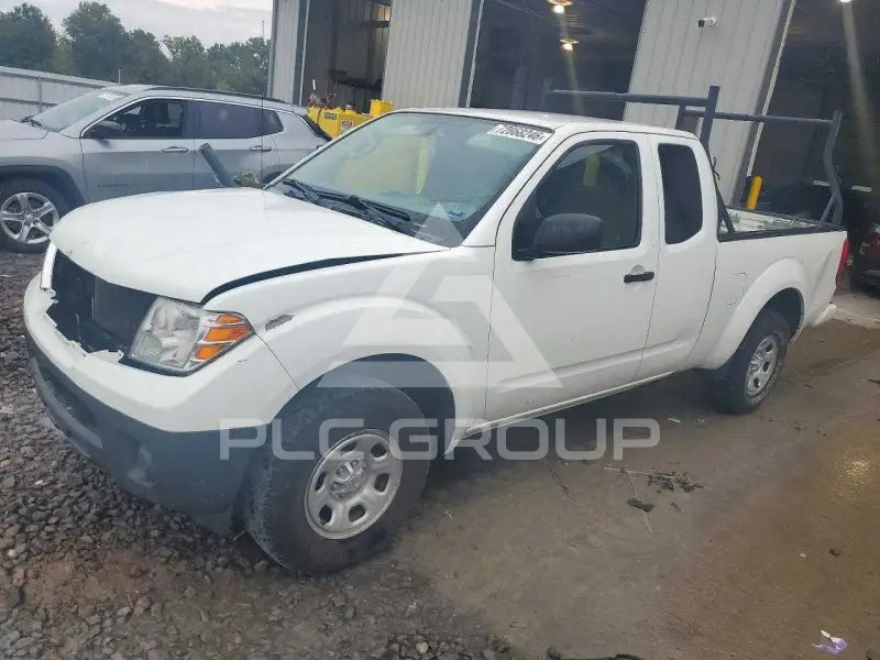 2017 Nissan FRONTIER фото
