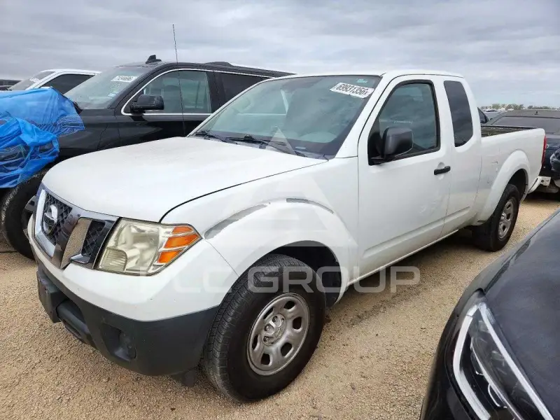 2017 Nissan FRONTIER фото