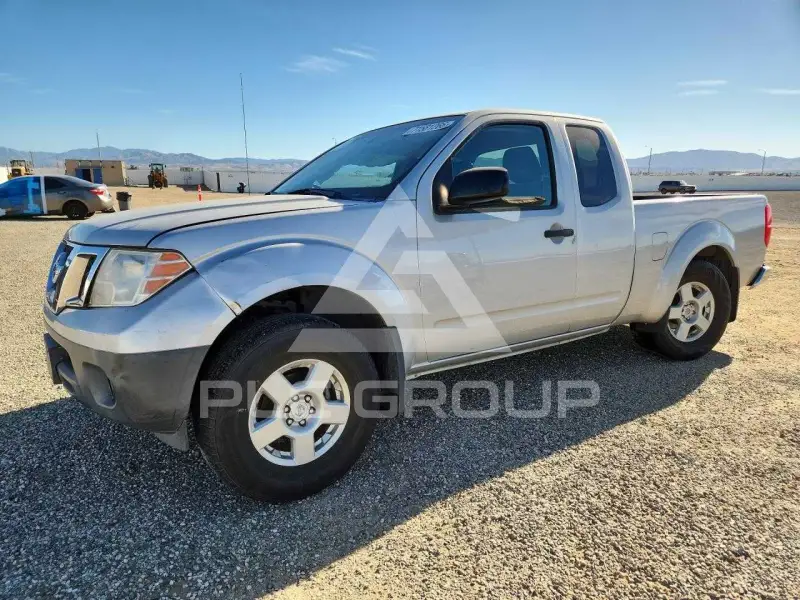 2017 Nissan FRONTIER photo