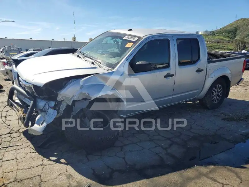 2017 Nissan FRONTIER фото