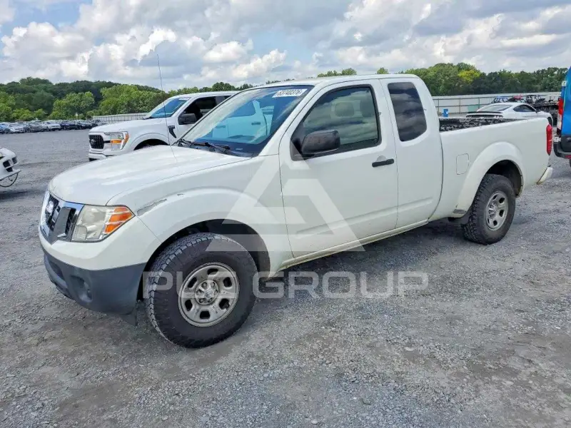 2017 Nissan FRONTIER photo
