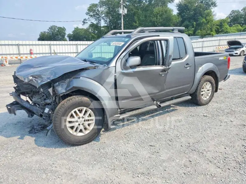 2017 Nissan FRONTIER photo