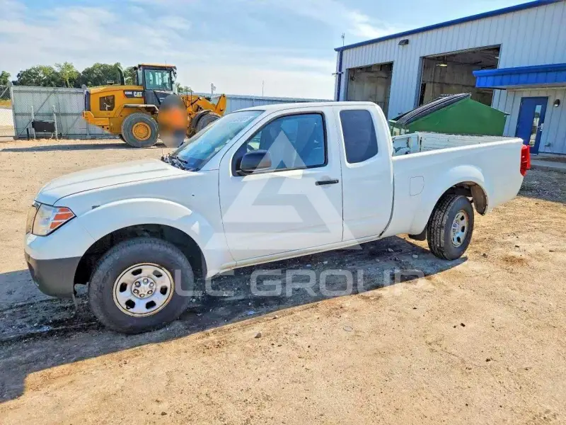 2017 Nissan FRONTIER фото