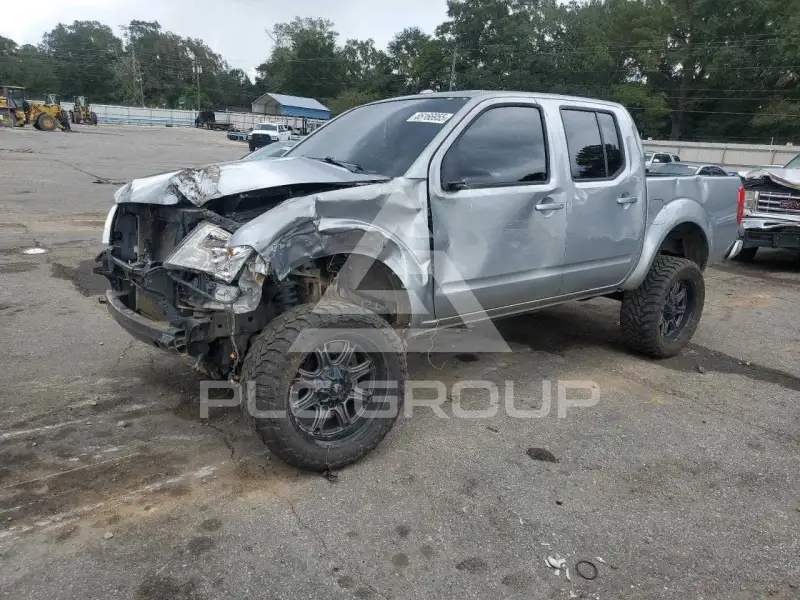 2017 Nissan FRONTIER фото